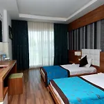 Hotel Maya World