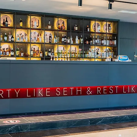 Maya World 4* באלאק