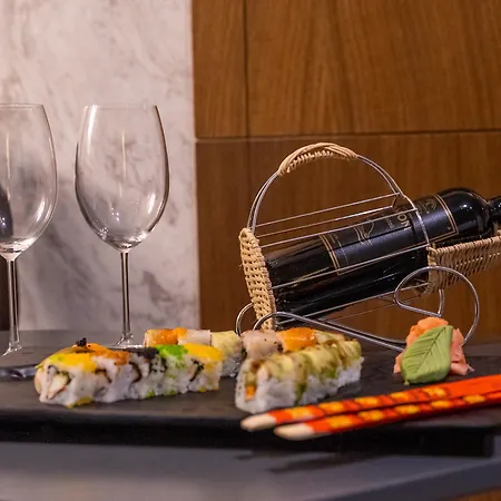 מלון Maya World באלאק