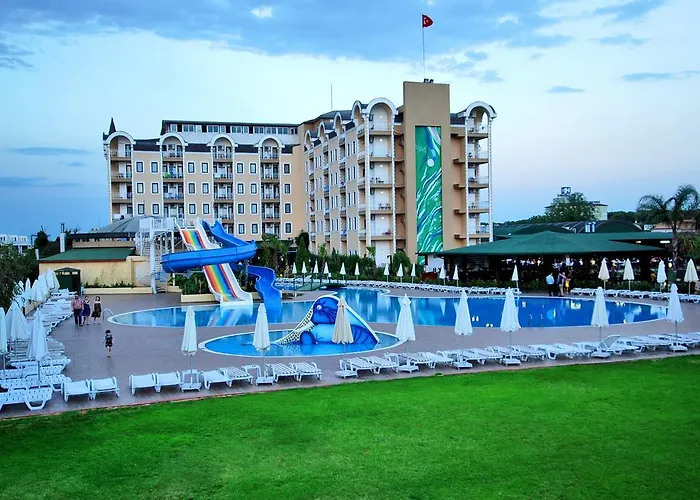 Maya World Hotel 4*